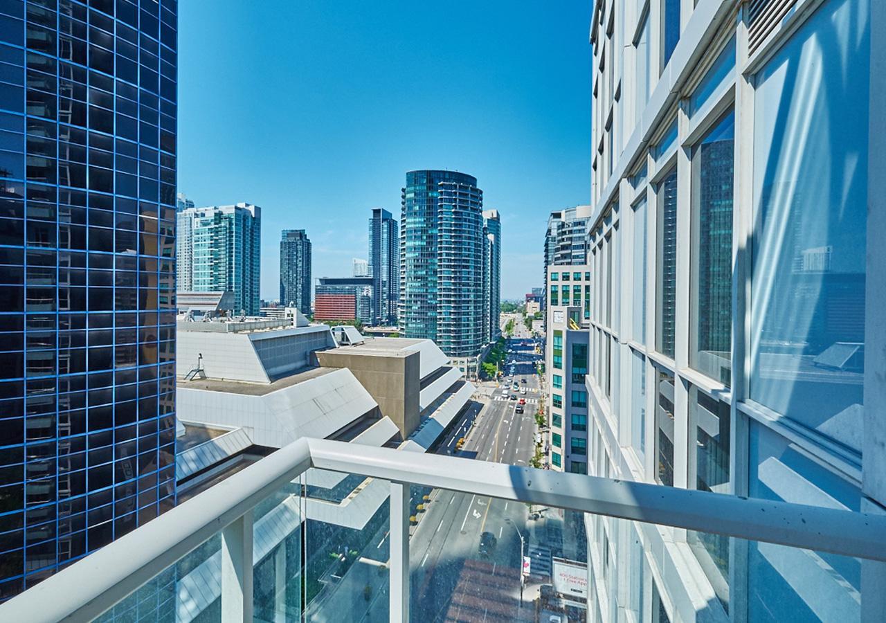 Diamond Suite Toronto Exterior photo